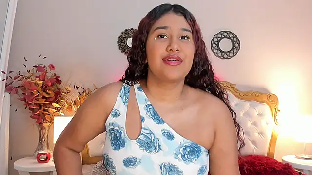 Snapshot of KeyGales chatting on October 17, 2025, 8:00 pm KeyGales online show from October 17, 2025, 8:00 pm