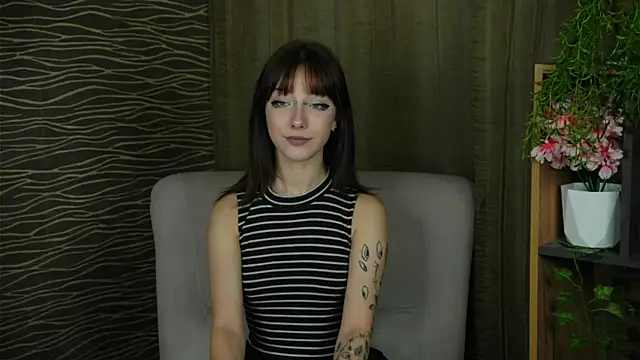 KoriDetrick online show from September 12, 2025, 5:40 am