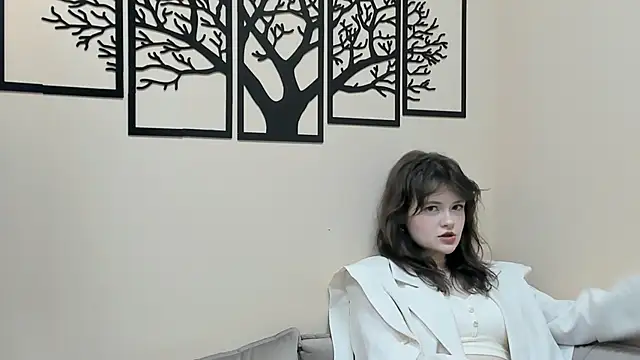 OrphaIngraffea online show from September 11, 2025, 2:28 pm