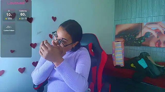 Snapshot of susan_mooree chatting on February 19, 2026, 8:49 pm susan mooree online show from February 19, 2026, 8:49 pm