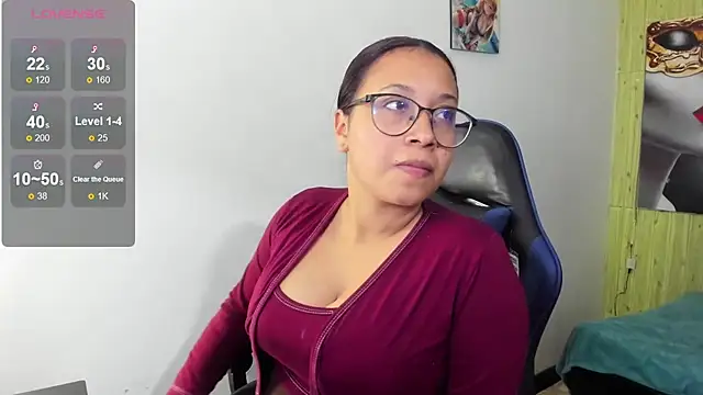 Snapshot of susan_mooree chatting on February 20, 2026, 7:47 pm susan mooree online show from February 20, 2026, 7:47 pm