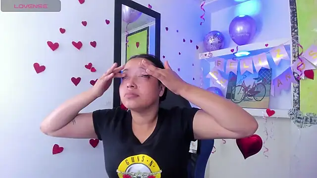 Snapshot of susan_mooree chatting on February 21, 2026, 8:43 pm susan mooree online show from February 21, 2026, 8:43 pm