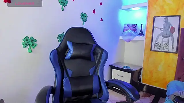 Snapshot of susan_mooree chatting on March 25, 2026, 9:21 pm susan mooree online show from March 25, 2026, 9:21 pm