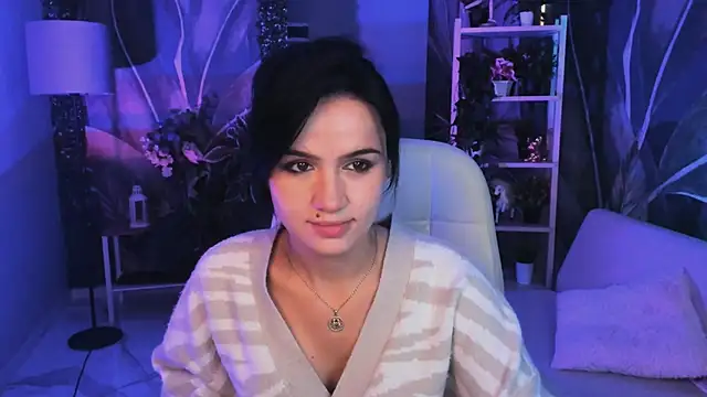 Snapshot of MonicaFarmer chatting on September 30, 2025, 5:40 pm MonicaFarmer online show from September 30, 2025, 5:40 pm