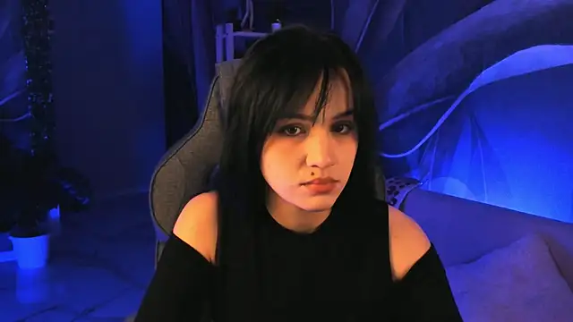 Snapshot of MonicaFarmer chatting on October 22, 2025, 5:24 pm MonicaFarmer online show from October 22, 2025, 5:24 pm