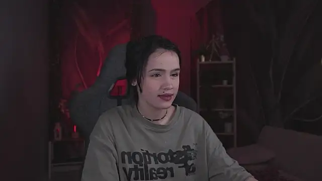 MonicaFarmer online show from March 25, 2026, 8:37 pm