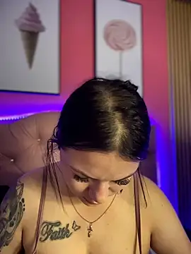 Megaan  More online show from November 9, 2025, 3:27 am