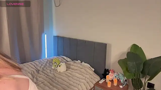 Snapshot of minicleo chatting on October 10, 2025, 12:26 pm minicleo online show from October 10, 2025, 12:26 pm