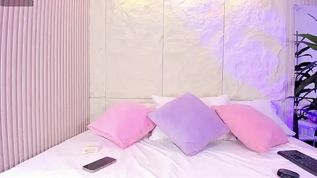 Snapshot of Isabellax21 chatting on October 29, 2025, 4:15 am Isabellax21 online show from October 29, 2025, 4:15 am