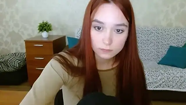 aFoxie online show from September 12, 2025, 7:47 pm