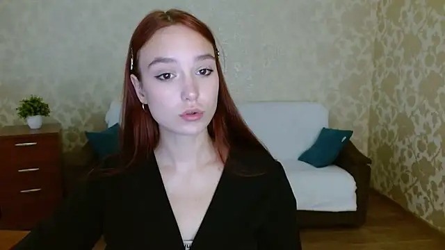 aFoxie online show from September 16, 2025, 6:14 am