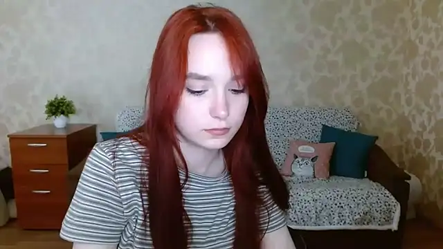 Snapshot of aFoxie chatting on October 2, 2025, 12:06 am aFoxie online show from October 2, 2025, 12:06 am