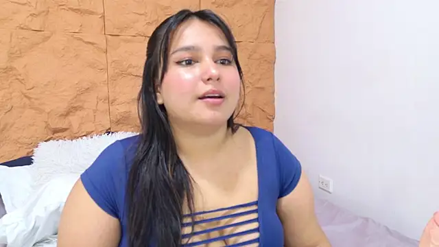 IvannaaVega online show from May 6, 2026, 4:30 am