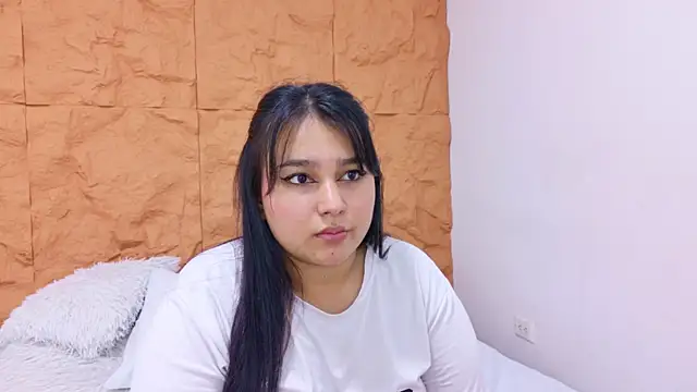 IvannaaVega online show from May 8, 2026, 4:51 am
