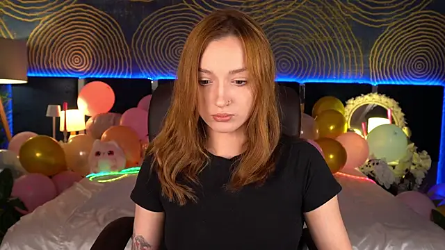 FoxyMayy online show from June 30, 2026, 12:39 pm
