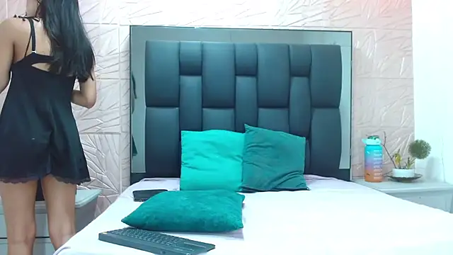 Snapshot of Tinita_ chatting on October 21, 2025, 1:56 pm Tinita  online show from October 21, 2025, 1:56 pm