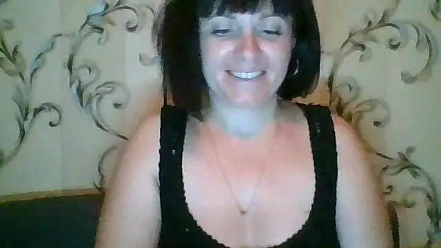 SecretSienna  online show from September 15, 2025, 9:26 pm