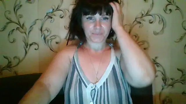 SecretSienna  online show from September 17, 2025, 10:22 pm