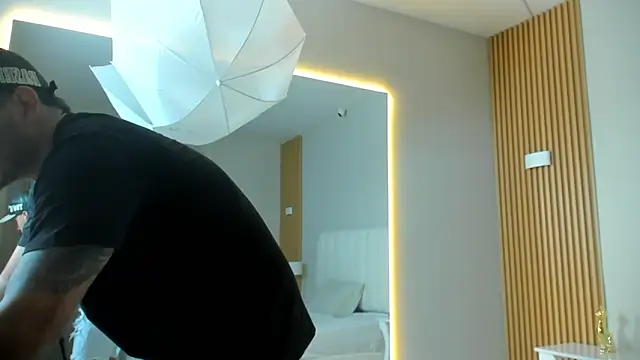 big-tyler online show from December 19, 2025, 7:43 pm