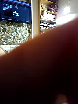 Snapshot of roi-du-silence chatting on November 7, 2025, 11:38 pm roi-du-silence online show from November 7, 2025, 11:38 pm