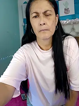 Snapshot of ZARAY_1118 chatting on October 8, 2025, 7:11 pm ZARAY 1118 online show from October 8, 2025, 7:11 pm