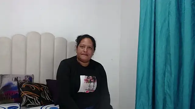 PaolaRios online show from September 11, 2025, 1:28 am