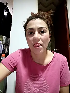 vanessa-titisM online show from October 2, 2025, 3:35 am