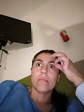 vanessa-titisM online show from February 8, 2026, 4:49 am