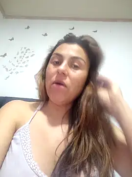 Snapshot of vanessa-titisM chatting on May 10, 2026, 2:39 am vanessa-titisM online show from May 10, 2026, 2:39 am