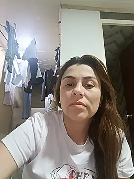 Snapshot of vanessa-titisM chatting on May 28, 2026, 3:15 am vanessa-titisM online show from May 28, 2026, 3:15 am