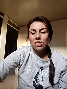 Snapshot of vanessa-titisM chatting on July 16, 2026, 10:27 pm vanessa-titisM online show from July 16, 2026, 10:27 pm