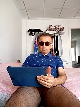EmilioTaladdro online show from May 5, 2026, 10:23 am