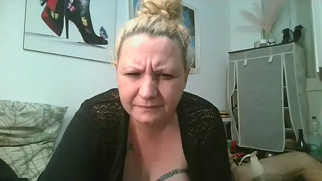 Bakala93 online show from May 10, 2026, 1:55 am