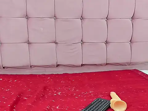 MiaSweet Pussy online show from September 12, 2025, 3:28 am