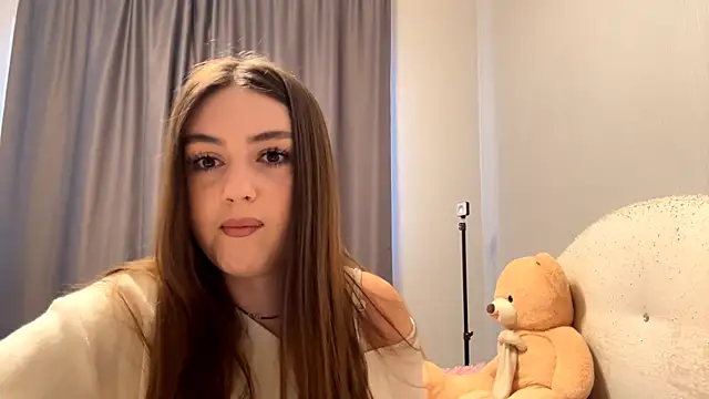 CatherinDream online show from November 28, 2025, 5:10 am