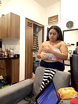 Snapshot of Anabelle_00_ chatting on October 18, 2025, 3:31 am Anabelle 00  online show from October 18, 2025, 3:31 am