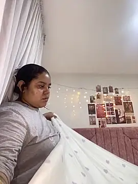 Snapshot of Anabelle_00_ chatting on February 10, 2026, 3:43 am Anabelle 00 online show from February 10, 2026, 3:43 am