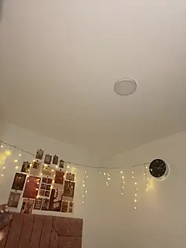 Snapshot of Anabelle_00_ chatting on February 15, 2026, 3:58 am Anabelle 00 online show from February 15, 2026, 3:58 am