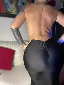 GabyMejiaa online show from February 10, 2026, 9:30 pm