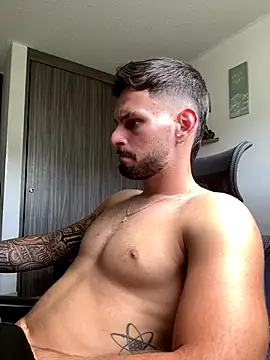 Boy Fitt02 online show from September 11, 2025, 3:01 pm