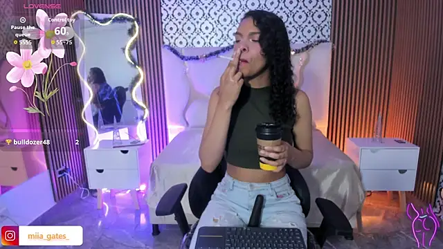 Miagates tay online show from December 2, 2025, 3:56 am