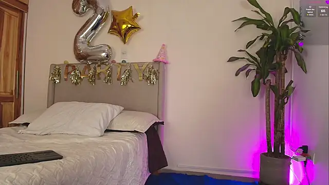 MaryMoon  online show from May 6, 2026, 8:36 pm