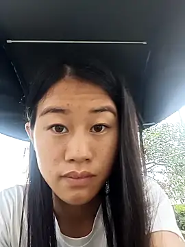 luy-xinh02 online show from September 20, 2025, 3:07 am