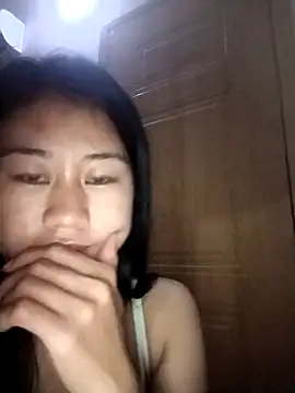 luy-xinh02 online show from September 25, 2025, 2:32 pm