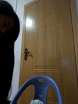 luy-xinh02 online show from November 4, 2025, 2:05 pm