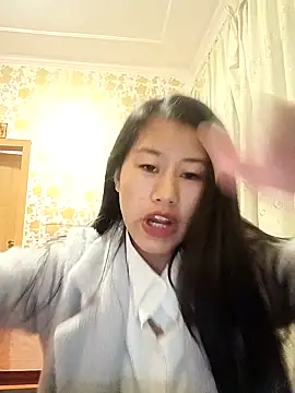 luy-xinh02 online show from November 5, 2025, 9:31 am