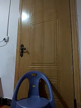 luy-xinh02 online show from November 8, 2025, 1:44 pm