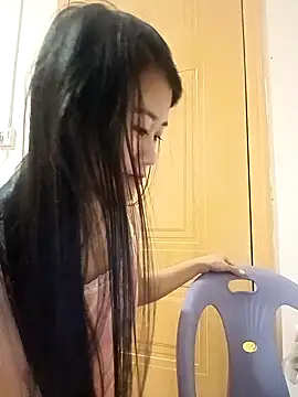 luy-xinh02 online show from November 15, 2025, 3:52 pm