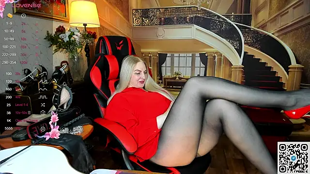 Nina Devillle online show from March 12, 2026, 11:38 am