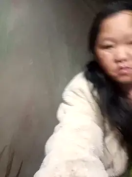 riso-00 online show from December 1, 2025, 11:32 pm